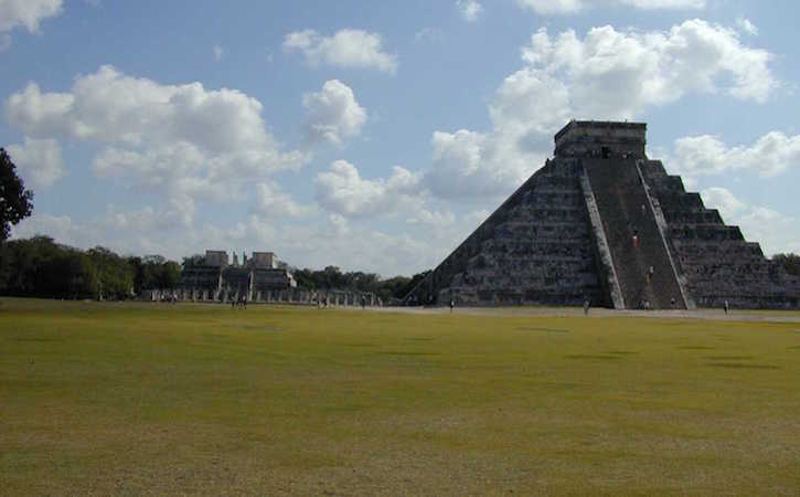 Chichen_Itza_725x450